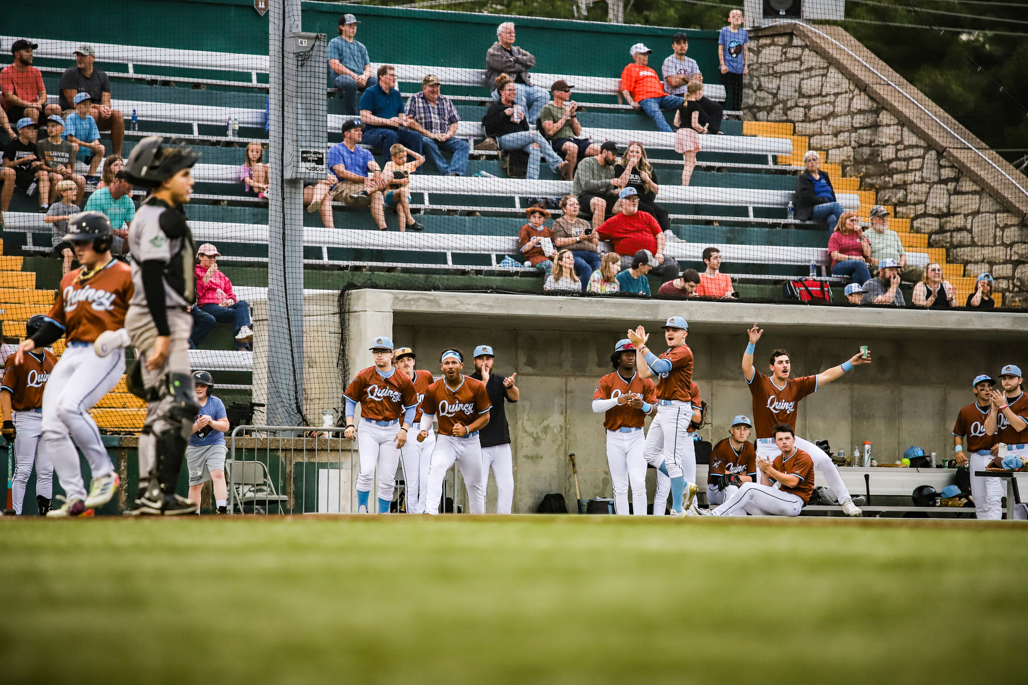 Quincy Rallies Late to Defeat Hoots
